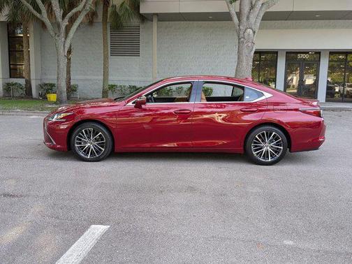2025 Lexus ES 350 Base