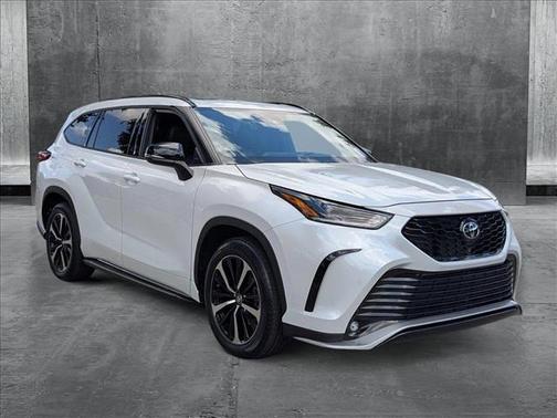 2022 Toyota Highlander XSE