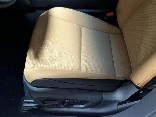 2025 Lexus ES 300h Base