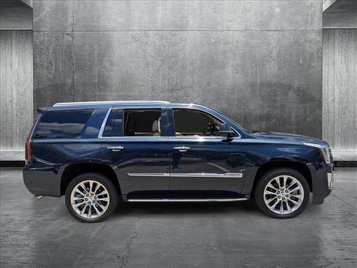2018 Cadillac Escalade Luxury