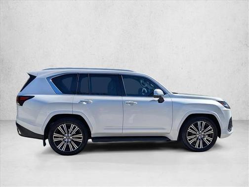 2024 Lexus LX 600 Luxury