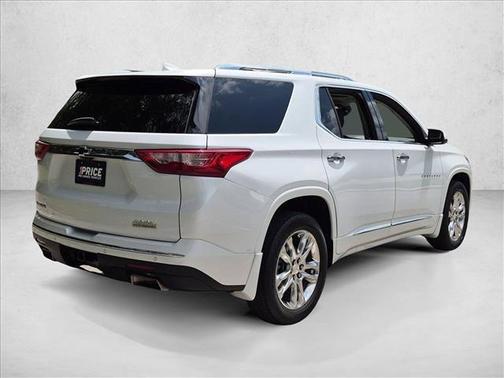 Iridescent Pearl Tricoat 2021 Chevrolet Traverse High Country