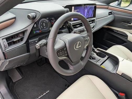 2025 Lexus ES 300h Base