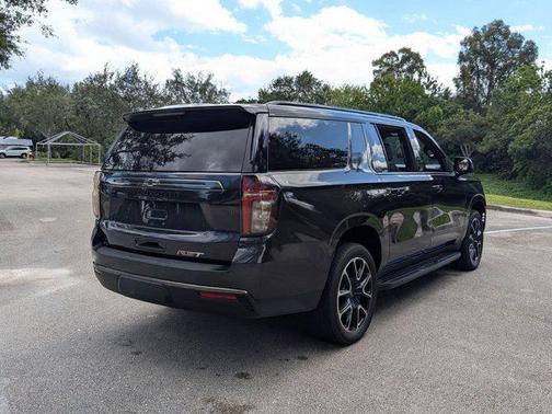 2022 Chevrolet Suburban RST