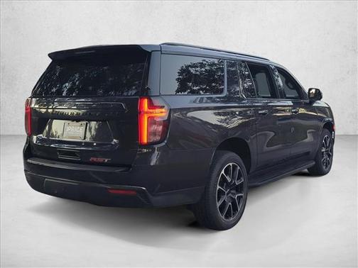 2022 Chevrolet Suburban RST