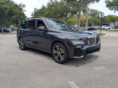 Arctic Grey Metallic 2022 BMW X7 xDrive40i