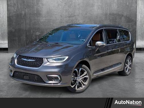 2023 Chrysler Pacifica L
