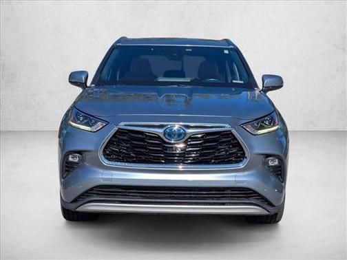 2021 Toyota Highlander Hybrid Platinum