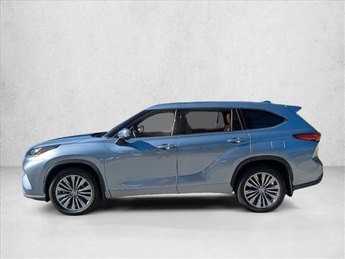 2021 Toyota Highlander Hybrid Platinum