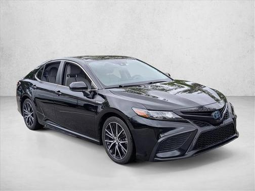 Midnight Black Metallic 2021 Toyota Camry SE