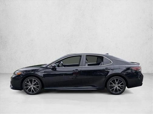 Midnight Black Metallic 2021 Toyota Camry SE