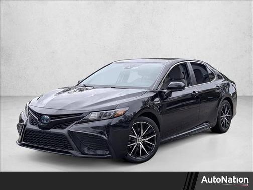 Midnight Black Metallic 2021 Toyota Camry SE