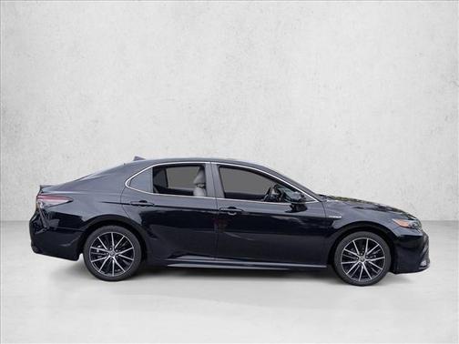 Midnight Black Metallic 2021 Toyota Camry SE