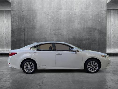 2015 Lexus ES 300h Base