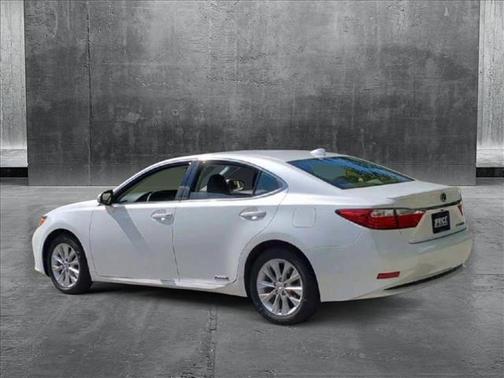 2015 Lexus ES 300h Base