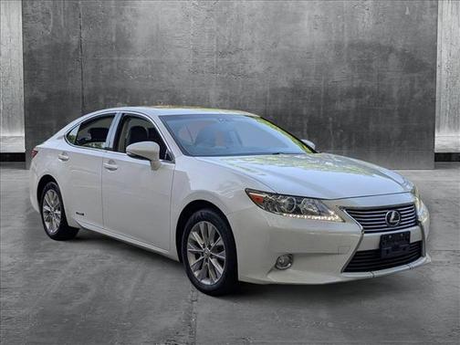2015 Lexus ES 300h Base