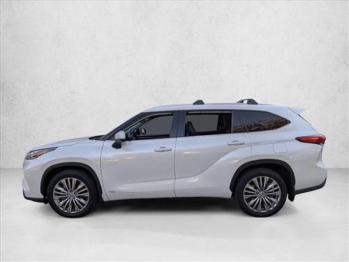 2023 Toyota Highlander Hybrid Platinum