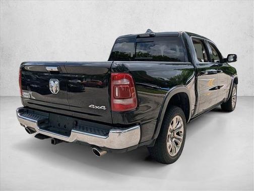 Diamond Black Crystal Pearlcoat 2022 RAM 1500 Longhorn