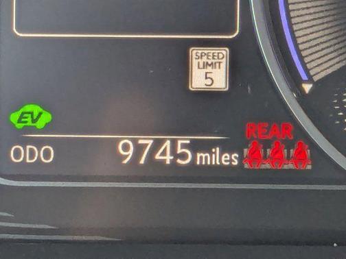 2025 Lexus ES 300h Base