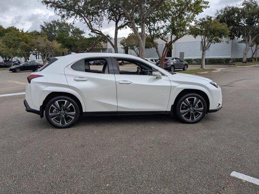 2024 Lexus UX 250h Base