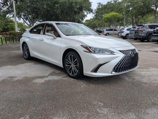 Eminent White Pearl 2025 Lexus ES 300h Base