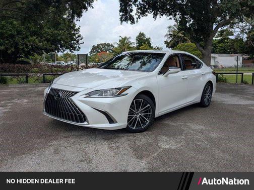 Eminent White Pearl 2025 Lexus ES 300h Base