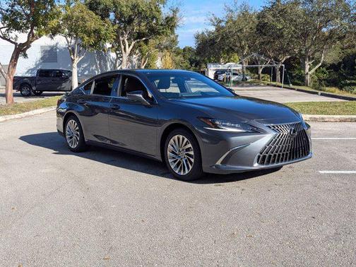 2023 Lexus ES 350 Ultra Luxury
