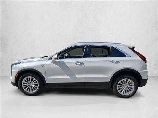 Crystal White Tricoat 2024 Cadillac XT4 Luxury