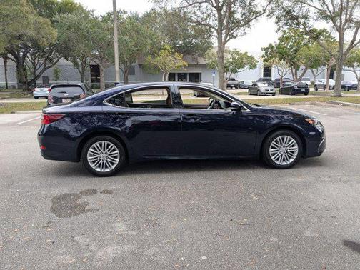 2017 Lexus ES 350 Base