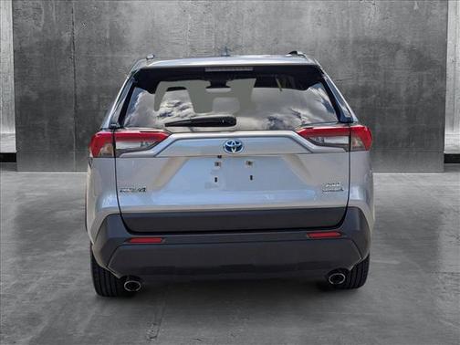 2023 Toyota RAV4 Hybrid XLE