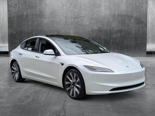 2025 Tesla Model 3 Long Range