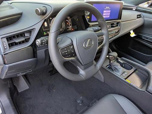 2025 Lexus ES 300h Base