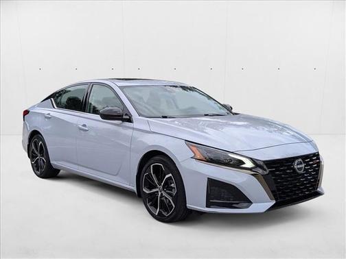 2024 Nissan Altima SR FWD