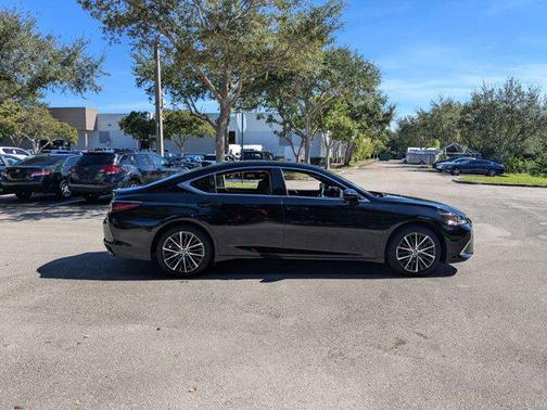 2023 Lexus ES 350 Base