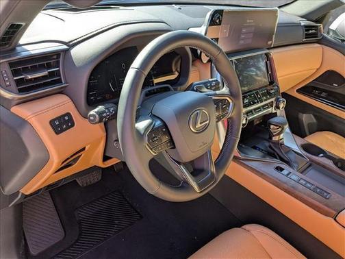 2025 Lexus LX 600 Premium