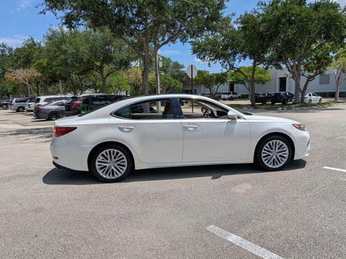 Eminent White Pearl 2018 Lexus ES 350 Base