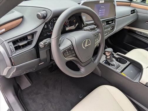 2025 Lexus ES 350 Base