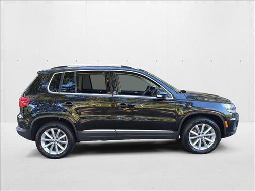2017 Volkswagen Tiguan 2.0T Wolfsburg Edition
