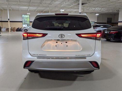 2021 Toyota Highlander Platinum