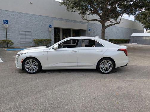 2023 Cadillac CT4 Premium Luxury