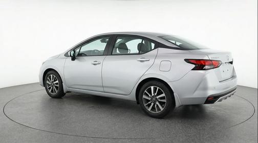 Brilliant Silver Metallic 2025 Nissan Versa 1.6 SV
