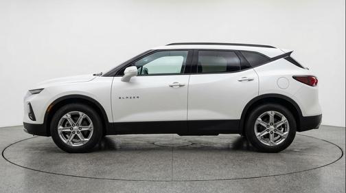 Summit White 2025 Chevrolet Blazer 2LT