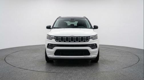 Bright White Clearcoat 2025 Jeep Compass Limited