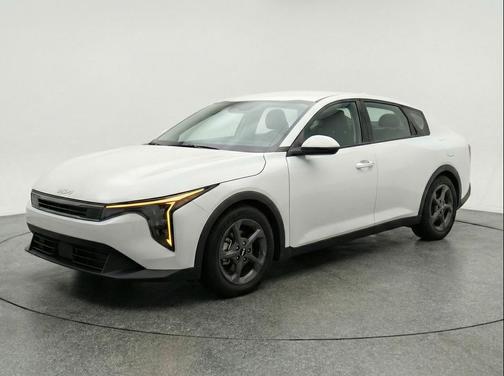 Morning Haze 2025 Kia K4 LXS