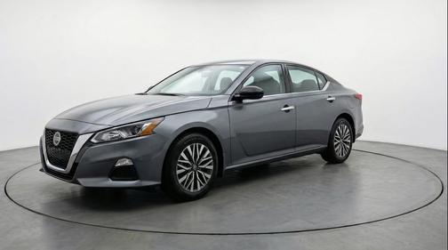 Gun Metallic 2025 Nissan Altima SV FWD