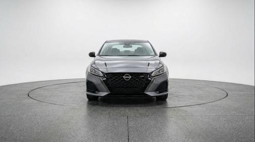 Gun Metallic 2025 Nissan Altima SV FWD