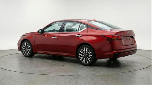Scarlet Ember Tintcoat 2025 Nissan Altima SV FWD