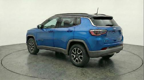 2025 Jeep Compass Trailhawk