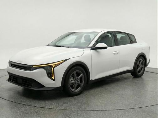 Snow White Pearl 2025 Kia K4 LXS