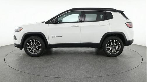 Bright White Clearcoat 2025 Jeep Compass Trailhawk